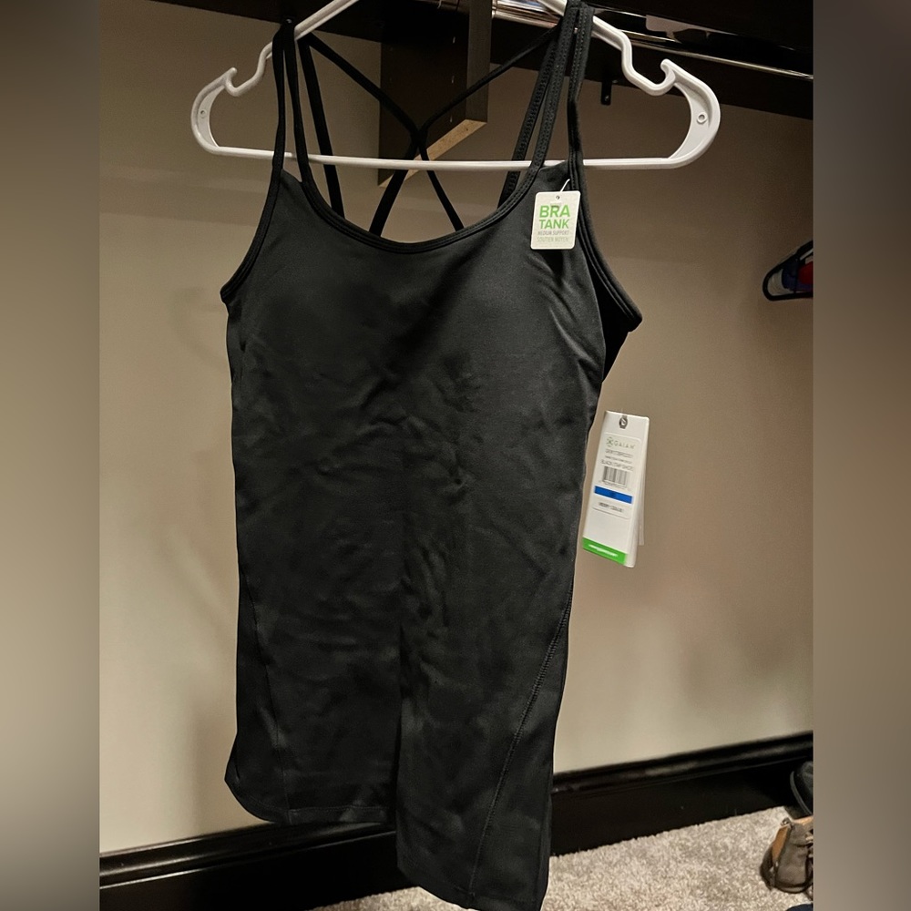 NWT Gaiam Yoga Black Shine Tank W/ Built-in Bra size xs